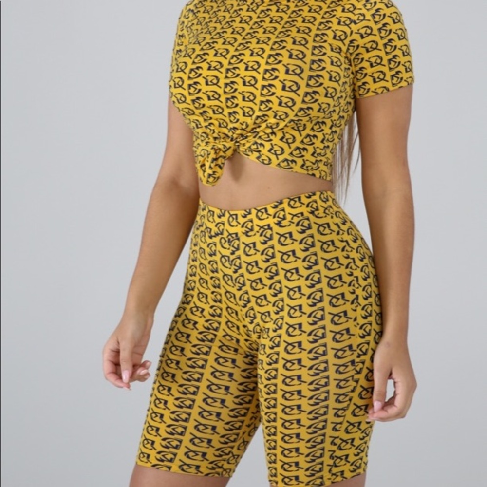 Cropped Set